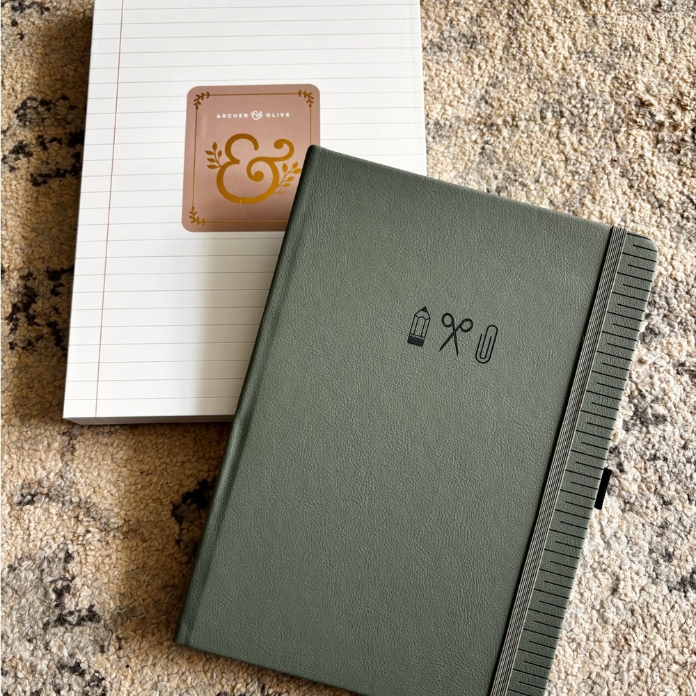 Archer & Olive B5 Dot Grid Green Leather Hardcover Notebook with Elastic Closure